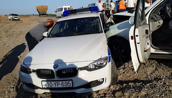 Yol polisinin maşını qəzaya düşdü - yaralılar var